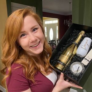 Meet your Posher, Dayna